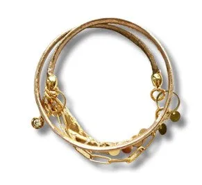 DESIGN FIXATION STACK AND COIL BRACELET