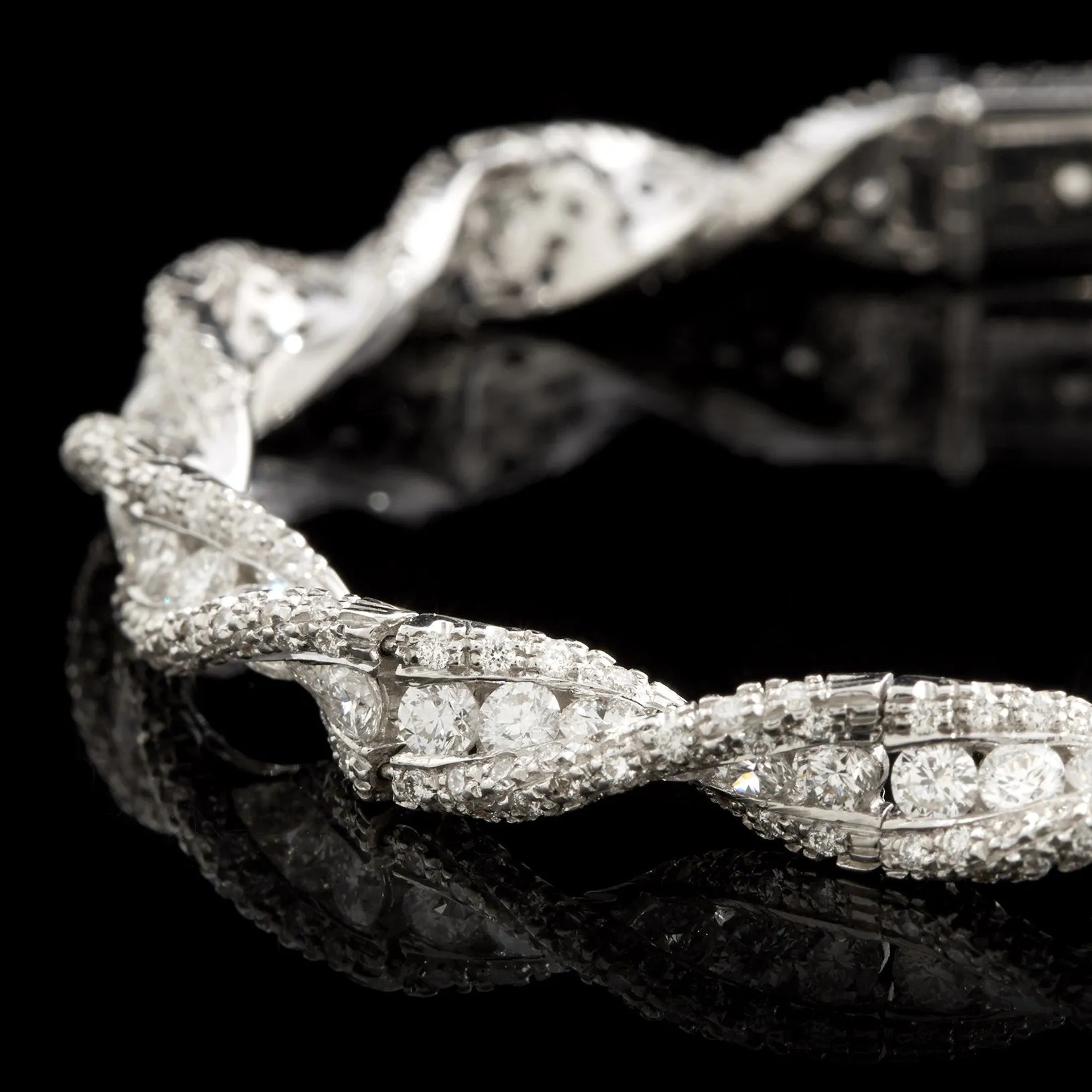 Favero Diamond Twist Bracelet